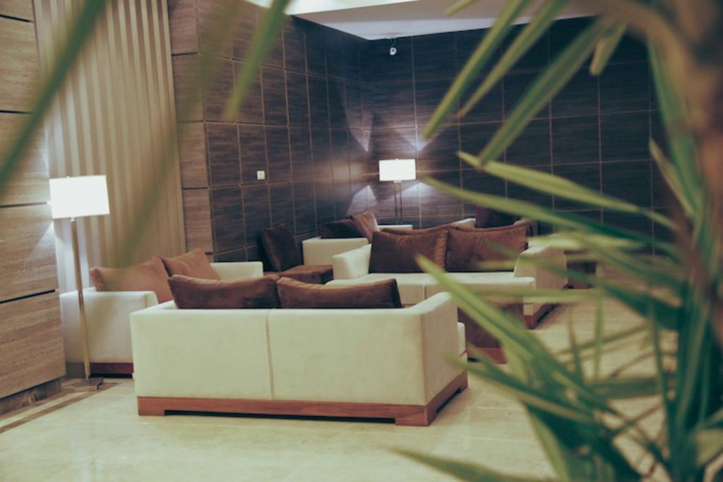 Tskaltubo Plaza Hotel Экстерьер фото