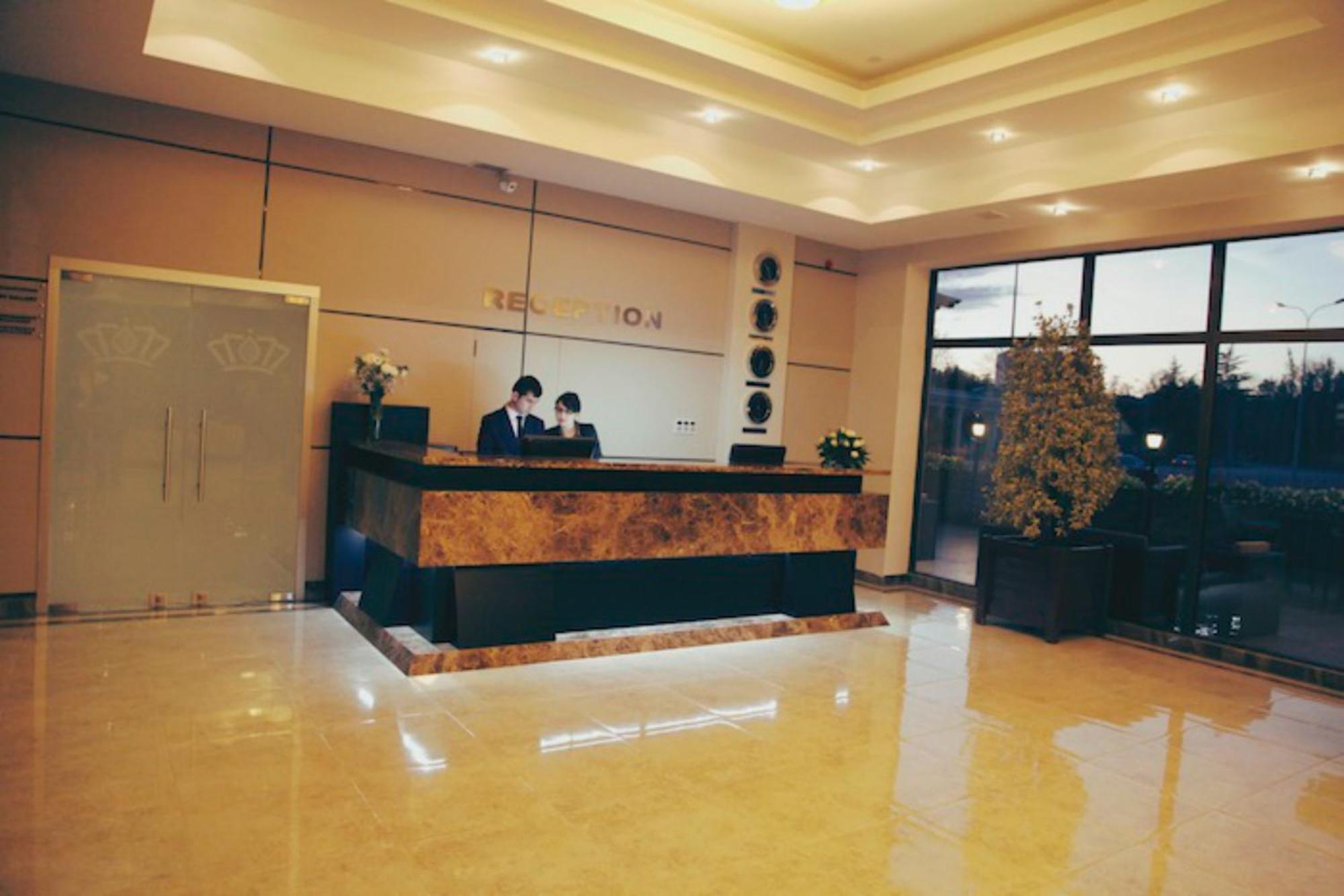 Tskaltubo Plaza Hotel Экстерьер фото