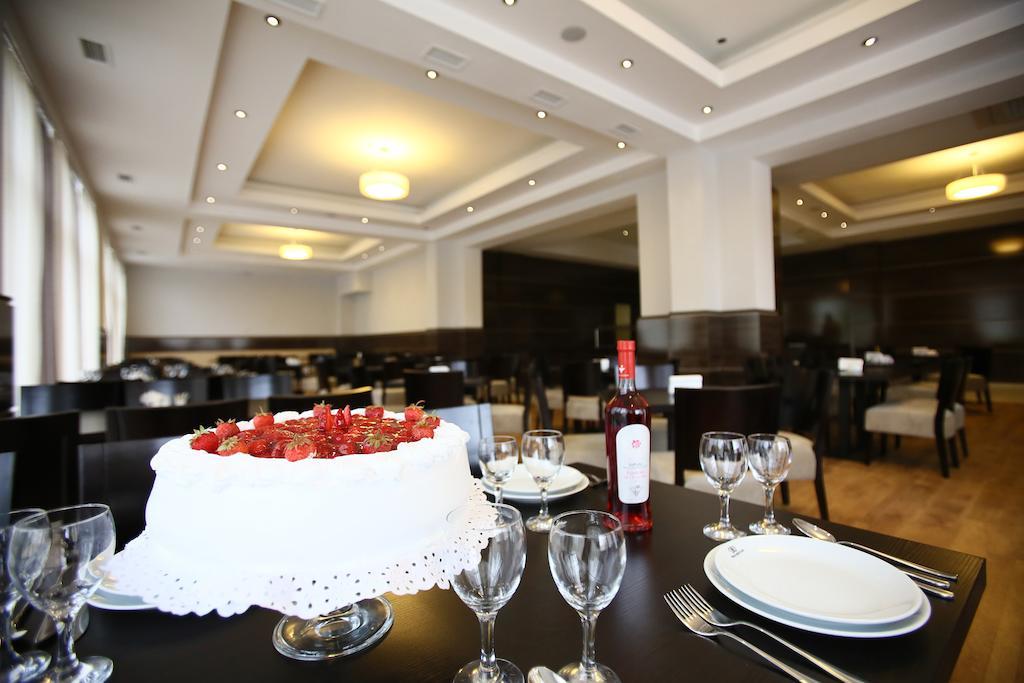 Tskaltubo Plaza Hotel Экстерьер фото