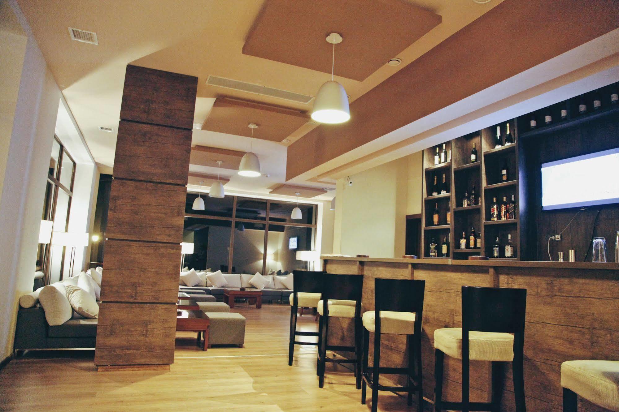 Tskaltubo Plaza Hotel Экстерьер фото